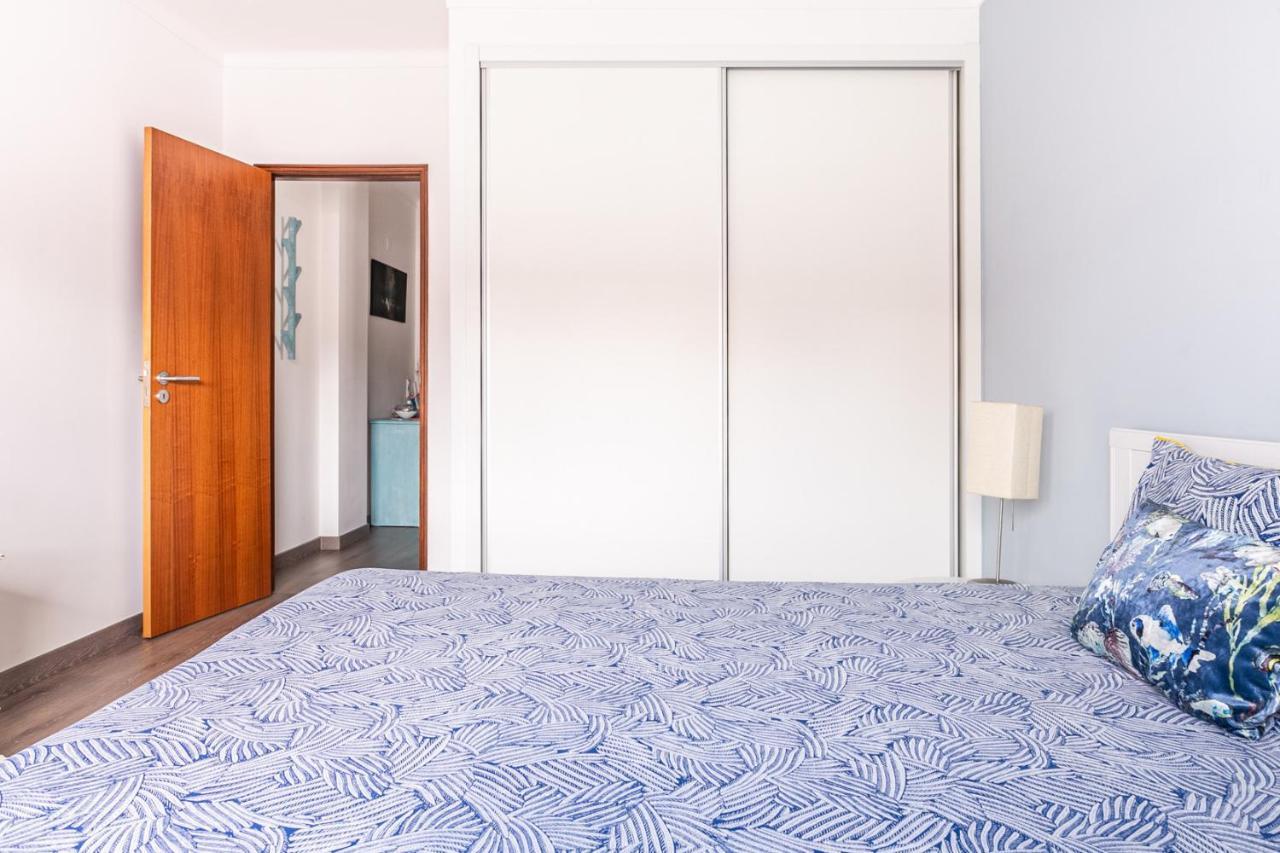 1 Bedroom Beach Apartment With Balcony 2 Min Walk To The Beach! كوستا دا كاباريكا المظهر الخارجي الصورة
