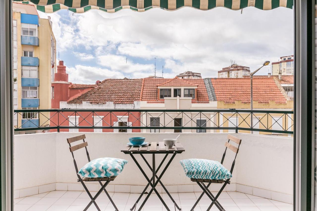 1 Bedroom Beach Apartment With Balcony 2 Min Walk To The Beach! كوستا دا كاباريكا المظهر الخارجي الصورة