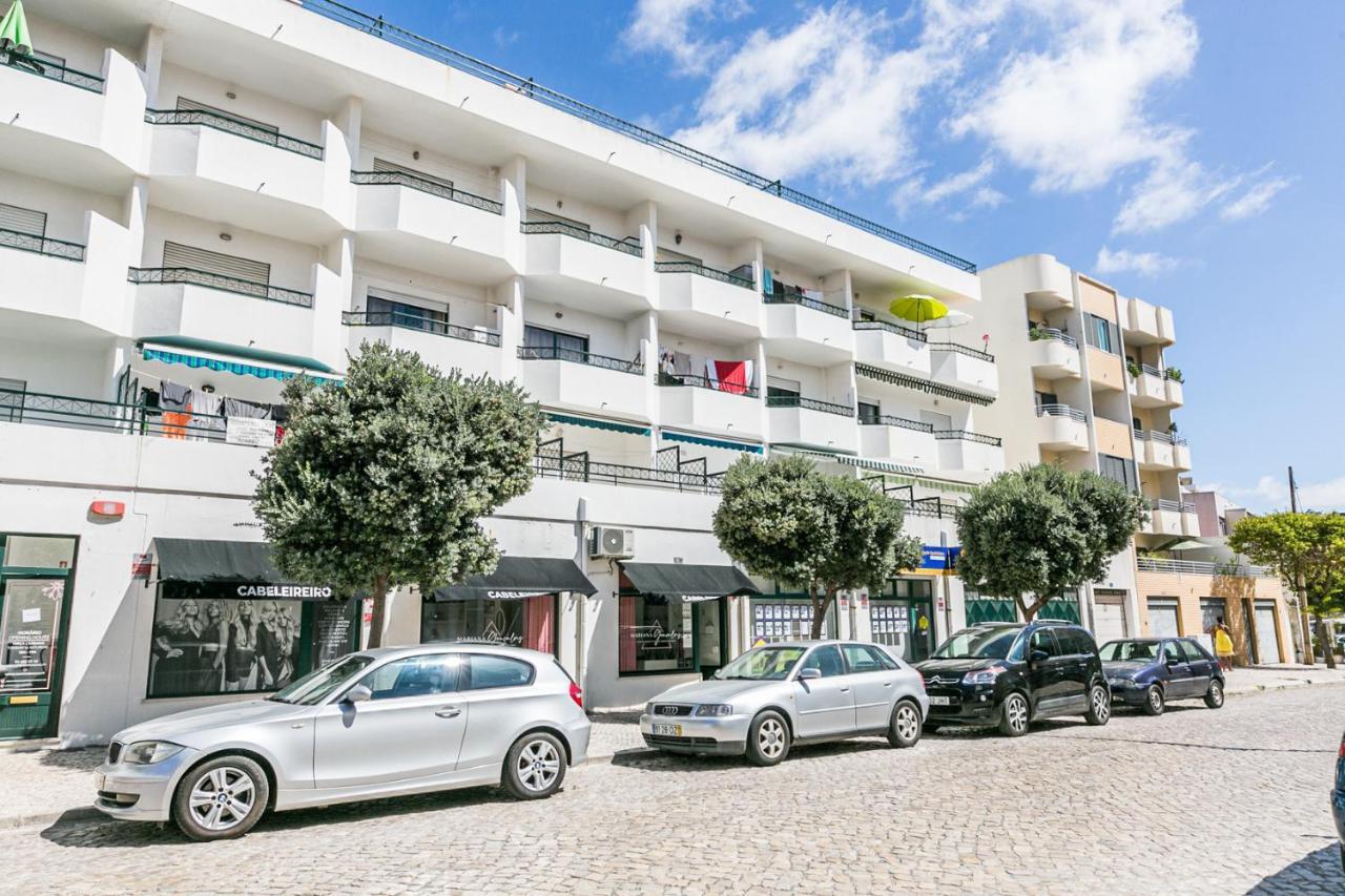 1 Bedroom Beach Apartment With Balcony 2 Min Walk To The Beach! كوستا دا كاباريكا المظهر الخارجي الصورة